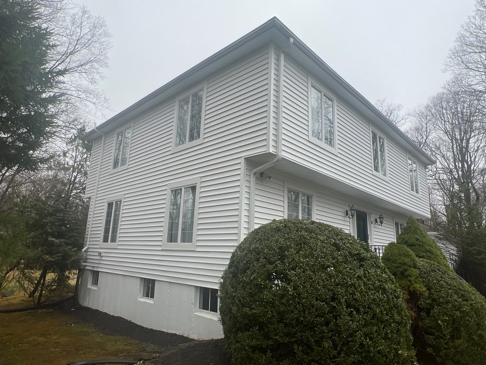 CertainTeed Vinyl - Colonial White