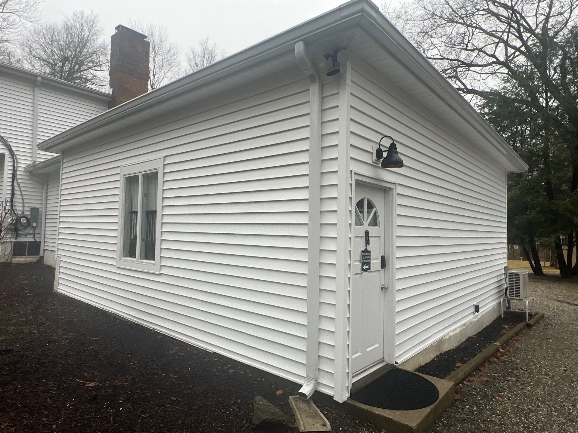 CertainTeed Vinyl - Colonial White