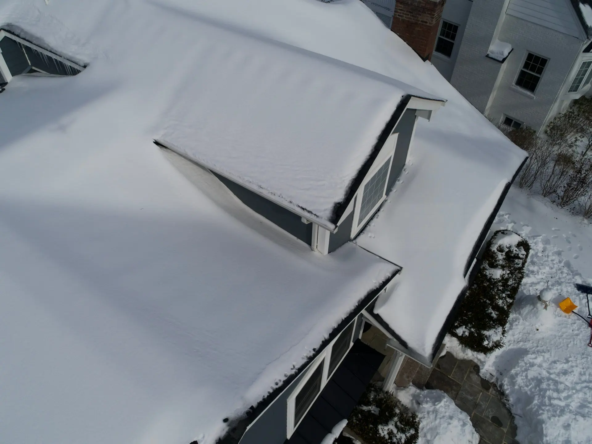 snow-covered-roof-winter-storm-millburn-nj-07078.jpg